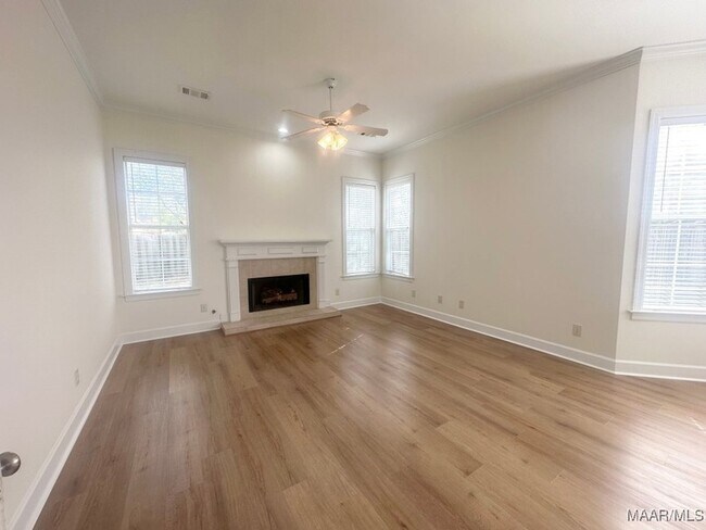 Foto del edificio - 8530 Carillion Pl