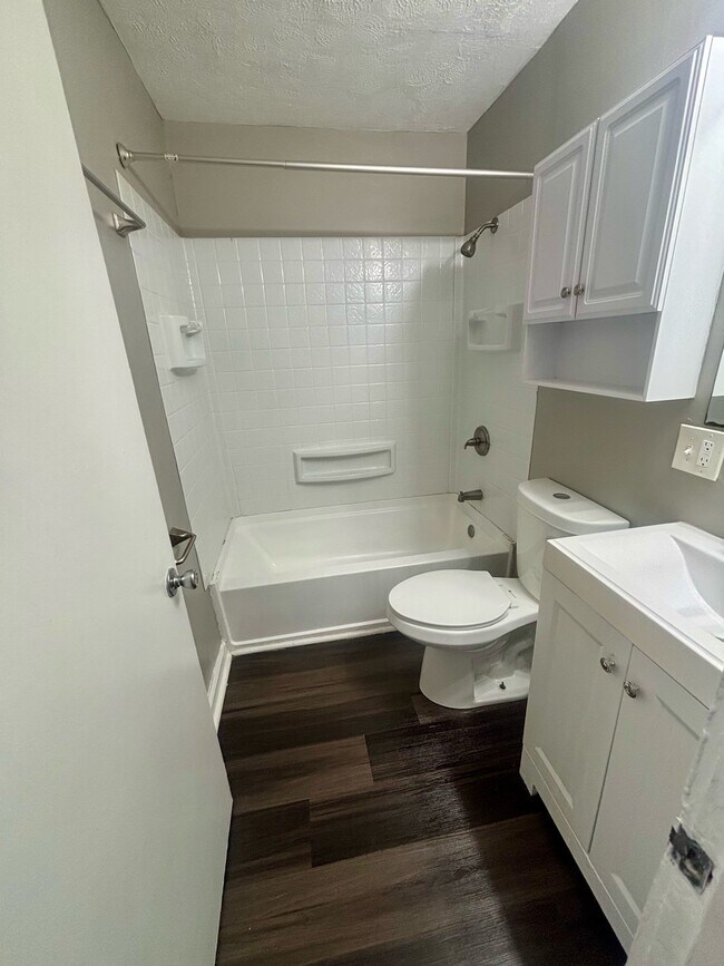 Foto del edificio - 615 Dresden Ave