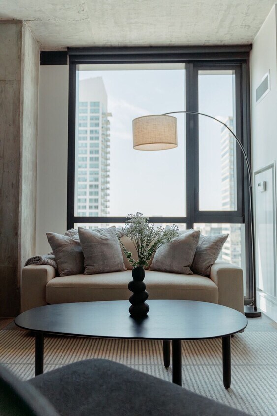 Foto principal - 633 S LaSalle St