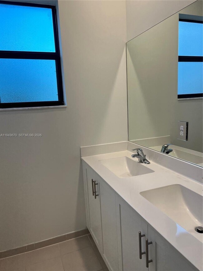 Foto del edificio - 20631 NE 7th Pl