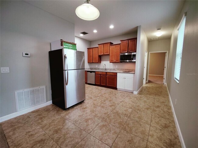 Building Photo - 1806 Thetford Cir