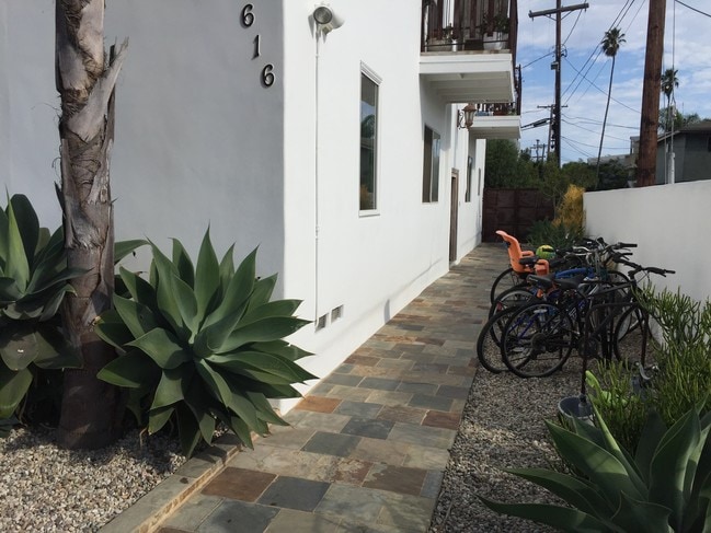 bike racks - 616 Sunset Ave