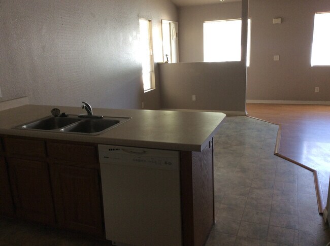 Building Photo - Hidden Hurricane duplex.