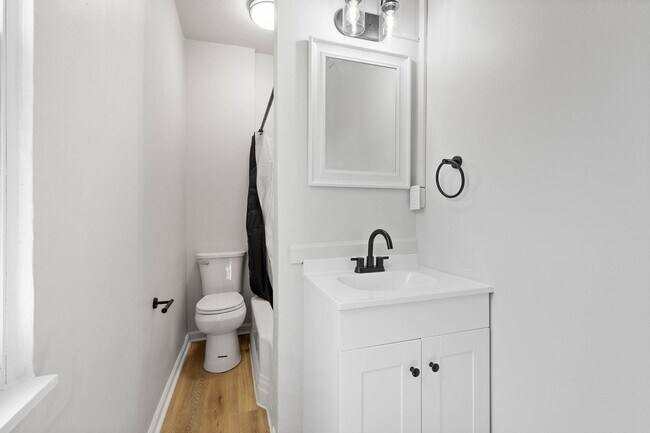 Foto del edificio - Stunning 4 bedroom in Carrick available now!