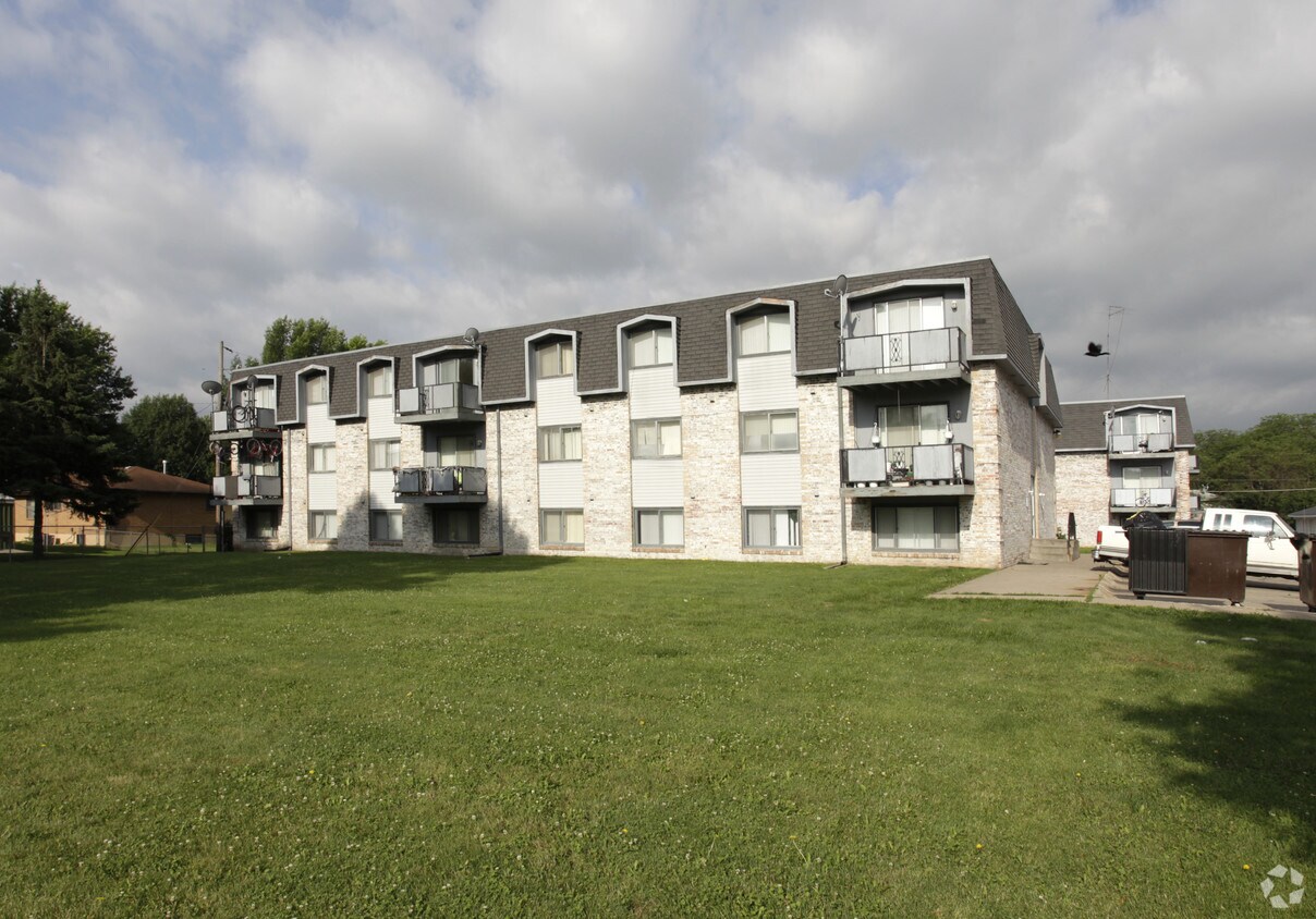 Foto del edificio - Crescent Plaza Apartments