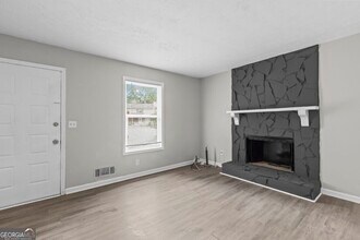 Building Photo - 1229 Creek Forest Ct NW