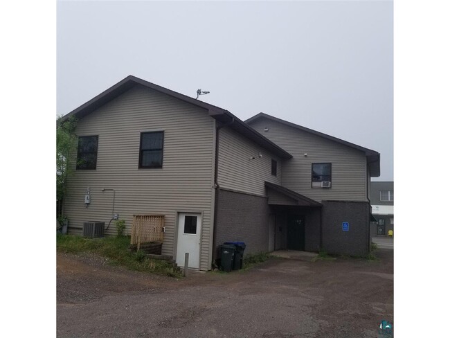 Off Street Parking - 1531 Cloquet Ave