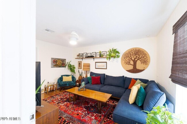 Building Photo - 1107 W Turney Ave