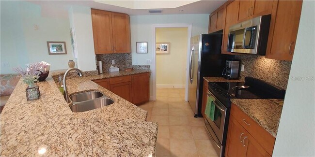 Building Photo - 14041 Bellagio Way