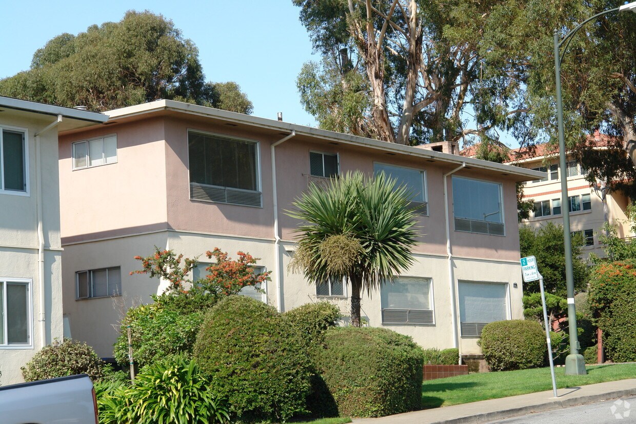 Primary Photo - 25 S Magnolia Ave