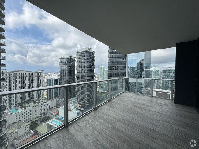 Building Photo - 1010 Brickell Ave