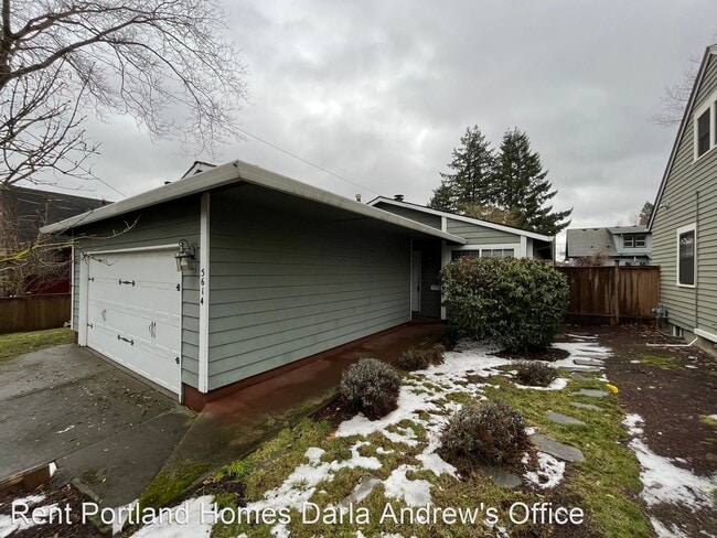Foto del edificio - 3 br, 2 bath House - 5614 NE 34th Avenue