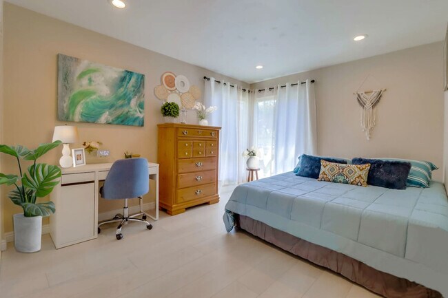 Foto del edificio - 524 Telegraph Canyon Rd