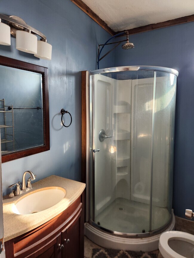 Foto del edificio - 223 Forest St