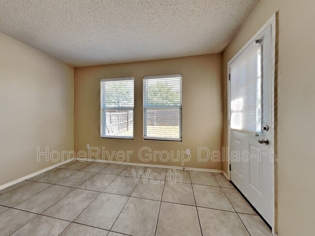 Building Photo - 9952 Thomas Jefferson Dr