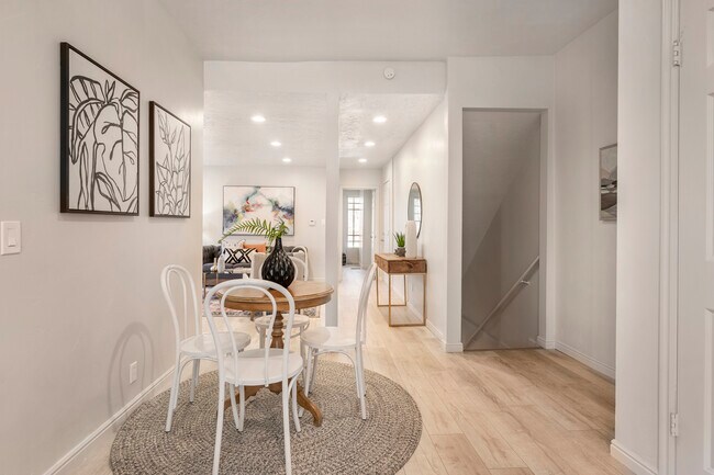 Building Photo - 1099 S 800 E