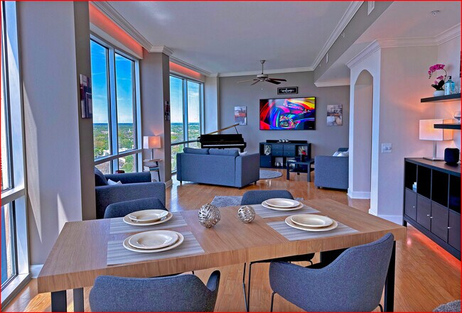 Foto del edificio - 322 E Central Blvd