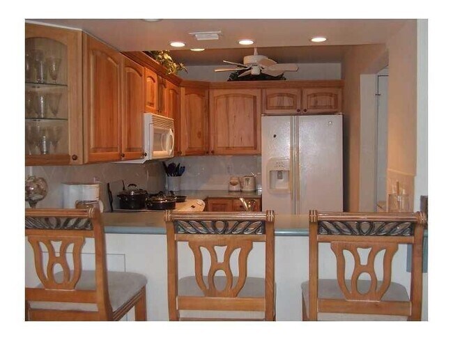 Building Photo - 1585 S Ocean Ln