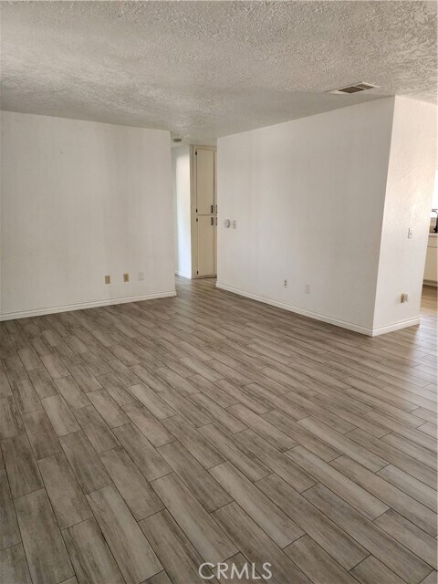 Foto del edificio - 12810 Algonquin Rd