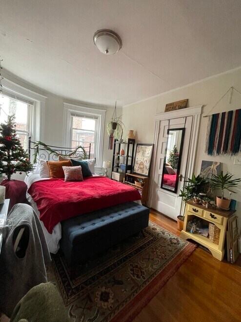 Foto del edificio - 208 Winthrop Rd