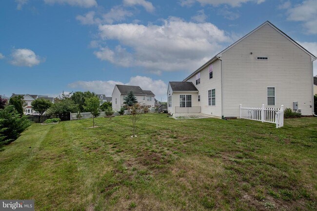 Building Photo - 73 Anthony Taylor Way