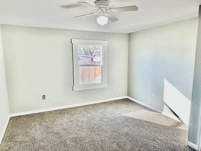 Foto del edificio - 1404 Trinity Ave