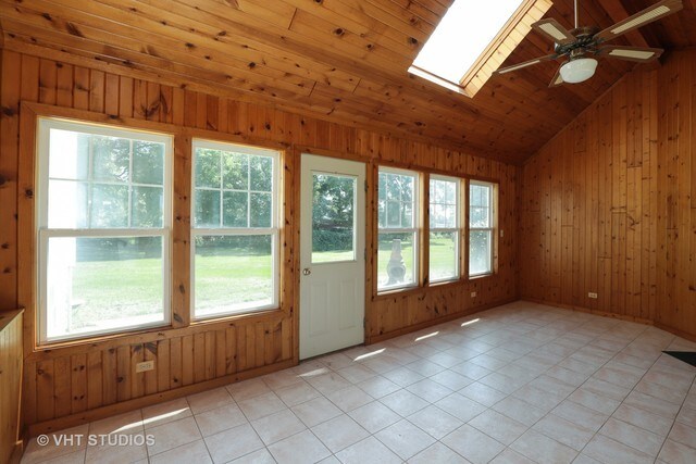 Building Photo - 16775 Aptakisic Rd