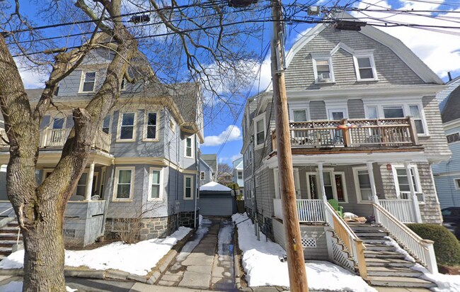 Building Photo - 69 Bromfield Rd