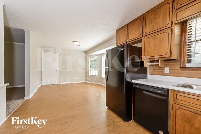 Foto del edificio - 185 Southmoor Cir