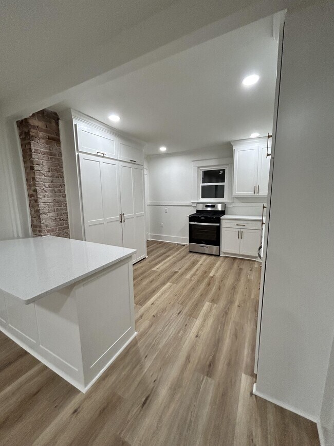 Foto del edificio - 3104 W Markham St