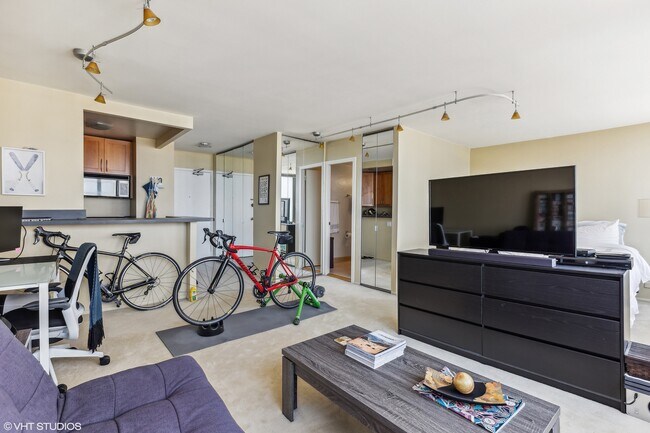 Foto del edificio - 1460 N Sandburg Terrace