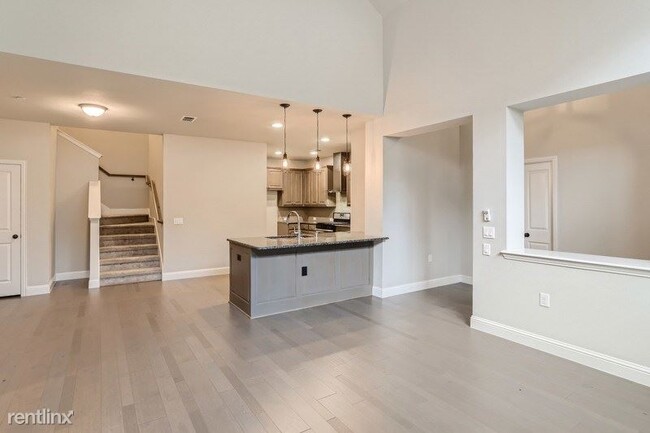 Building Photo - 3 br, 3 bath House - 4100 Pequin Dr