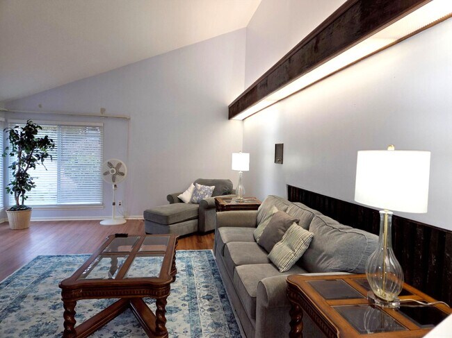 Building Photo - 2711 Butler Pl