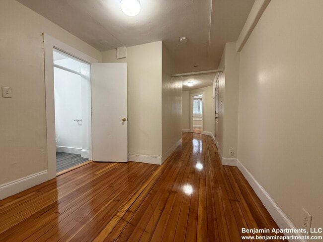 Building Photo - 7 Mt Hood Rd