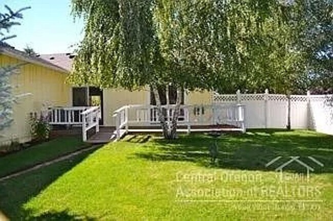 Foto del edificio - Beautiful Updated Home