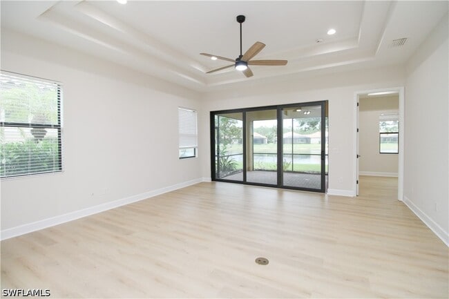 Building Photo - 9122 Isla Bella Cir