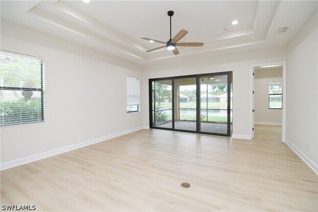 Foto del edificio - 9122 Isla Bella Cir