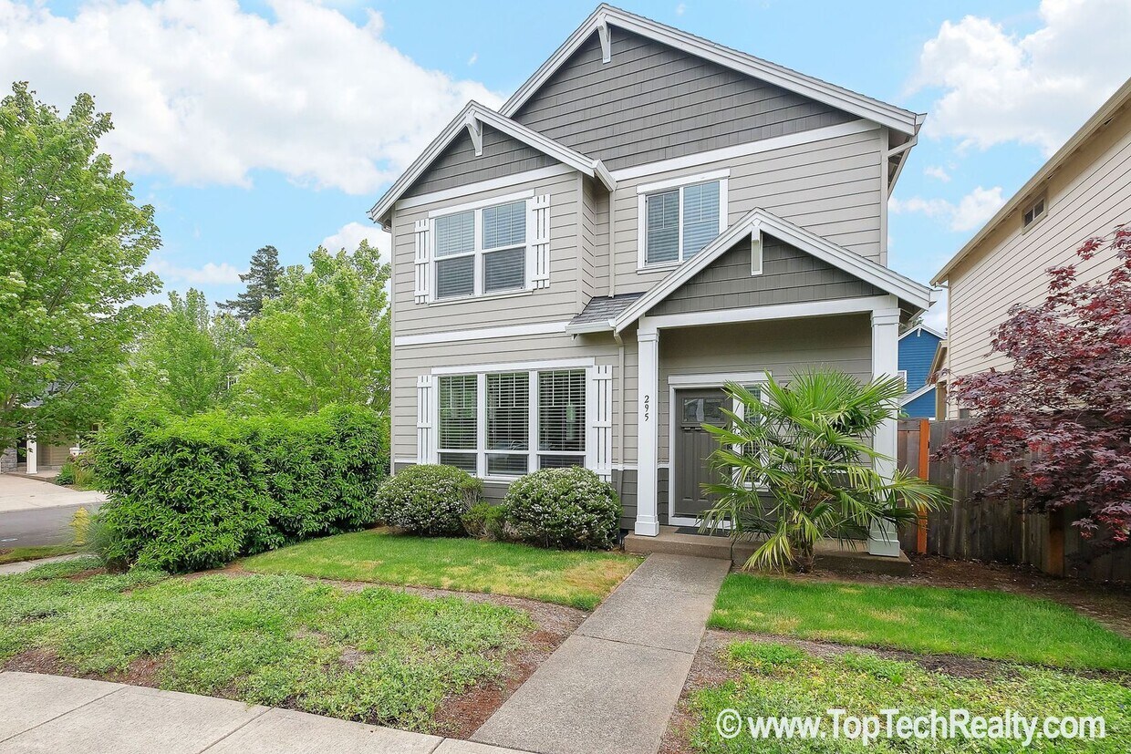 Primary Photo - Charming 3 BD* 2.5 BA* + Office/Den Singla...