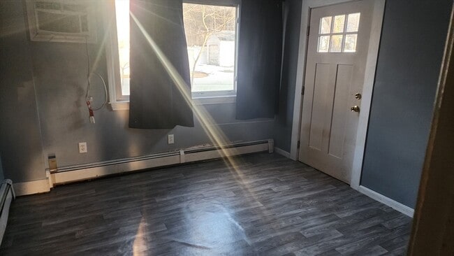 Building Photo - 39 Elmwood St