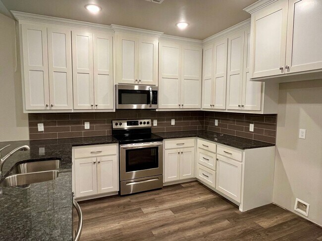 Foto del edificio - Beautiful 2 Bed 2 Bath!