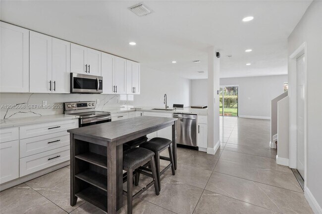 Foto del edificio - 9872 NW 19th Pl