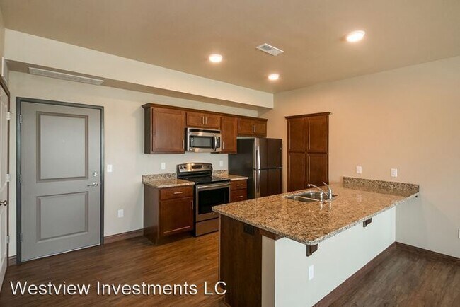 Building Photo - 2815 Rohret Rd
