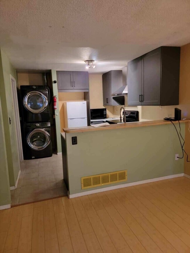 Foto del edificio - 9686 W Chatfield Ave