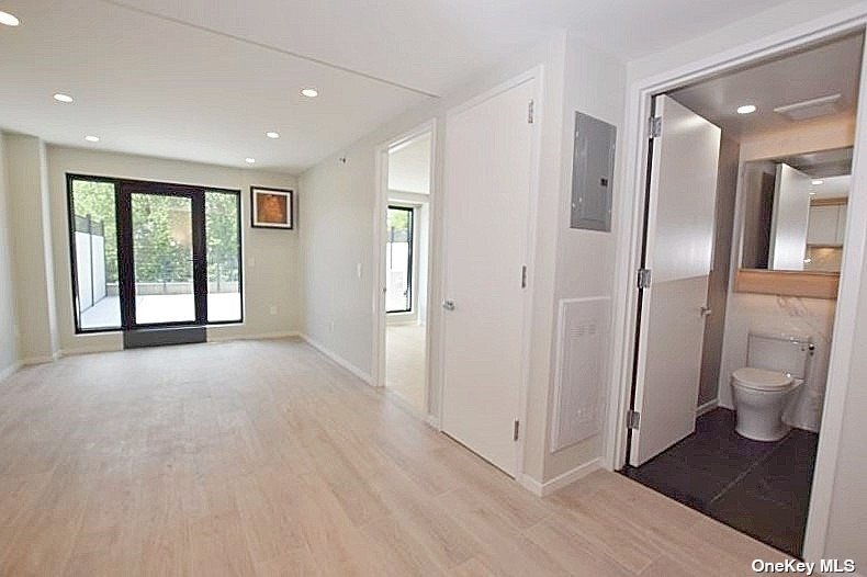 Foto principal - 40-22-40-61 61st St