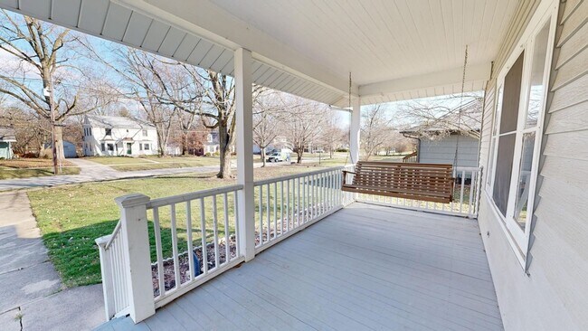 Building Photo - Charming 1930s Historic Home with Modern U...