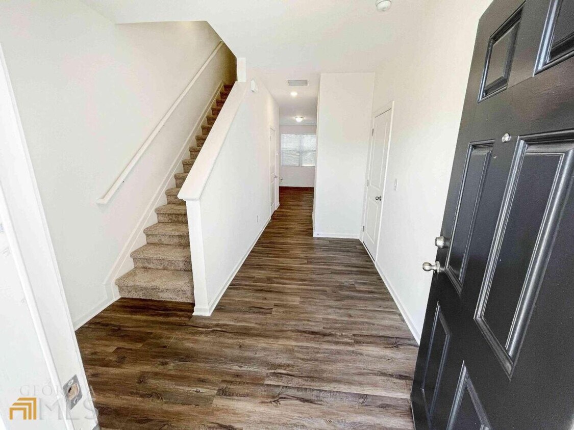 1117 Union Pacific Way, Euharlee, GA 30120 Townhome Rentals in