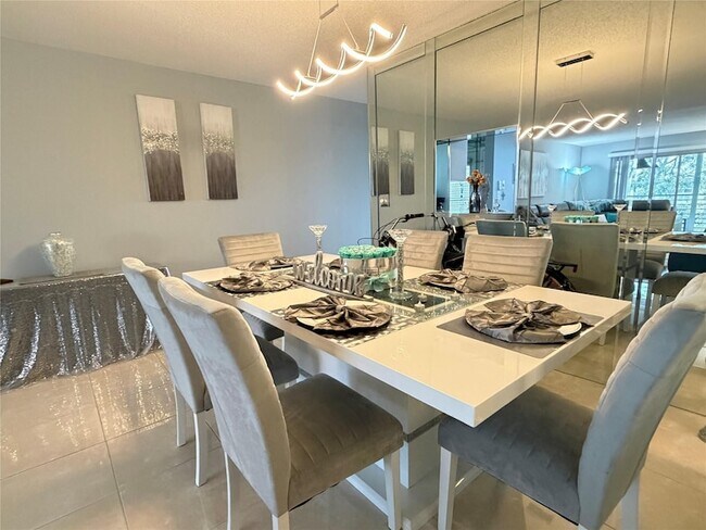 Foto del edificio - 2304 Lucaya Ln