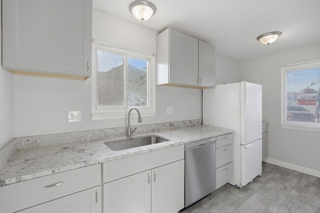 Foto del edificio - Come see your new home!