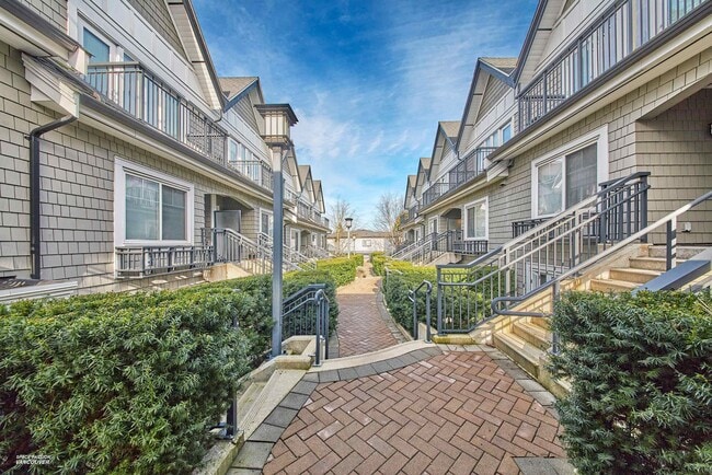 Building Photo - 5655 Chaffey Av