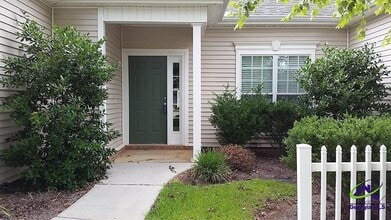 Building Photo - 206 Merlot Dr